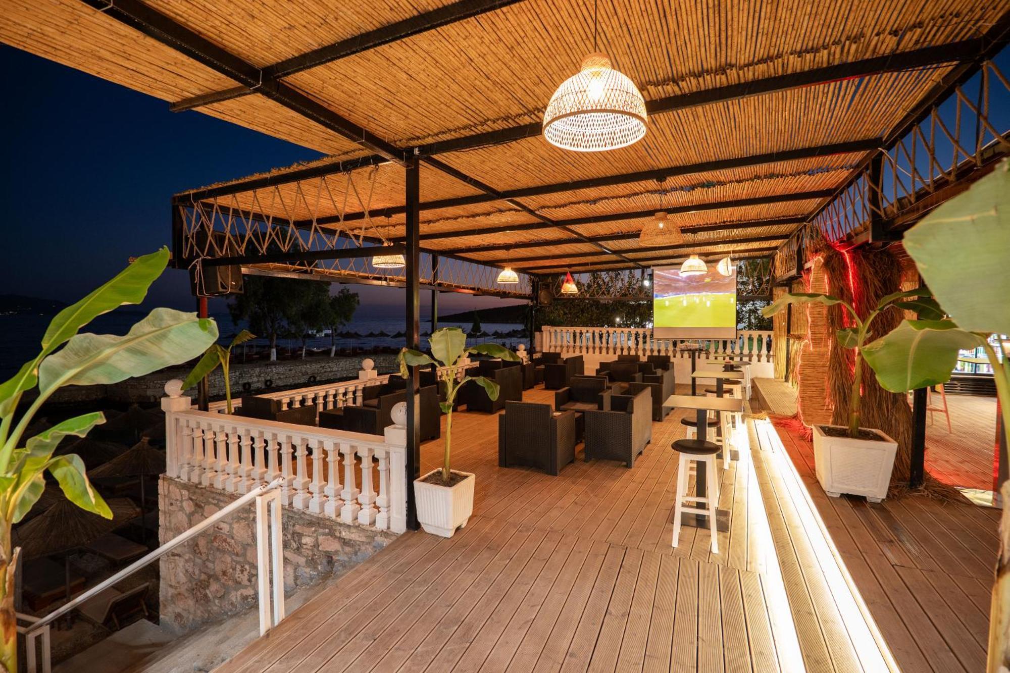 Hotel Kompleks Joni ซารานเดอ ภายนอก รูปภาพ